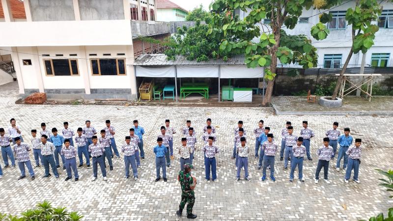 Pembinaan Siswa oleh Bhabinsa Desa Mertapada Kulon